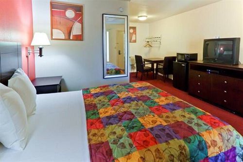 Budget Lodge Buena Bagian luar foto